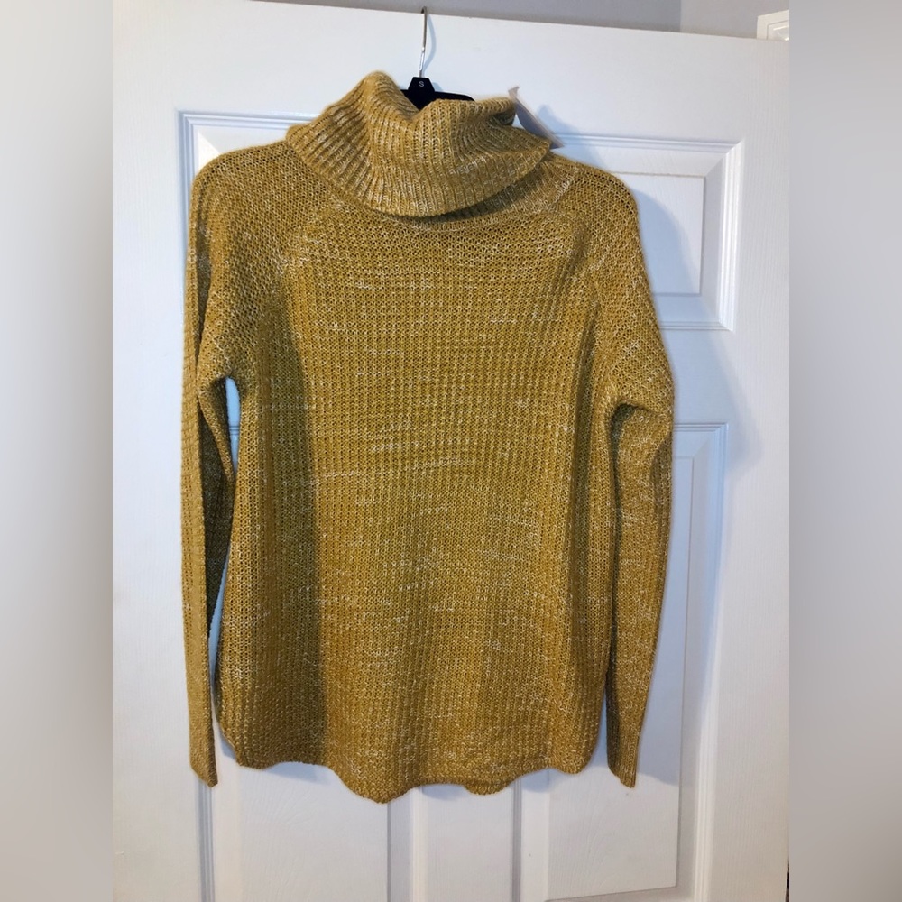 Mustard yellow turtle neck sweater *brand new* never worn with tags! Size small